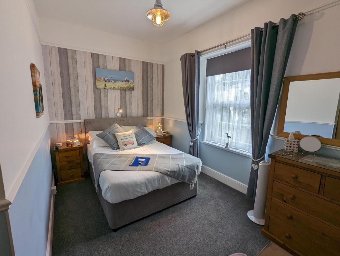 Abingdon House Bed & Breakfast ทอร์คิ ภายนอก รูปภาพ