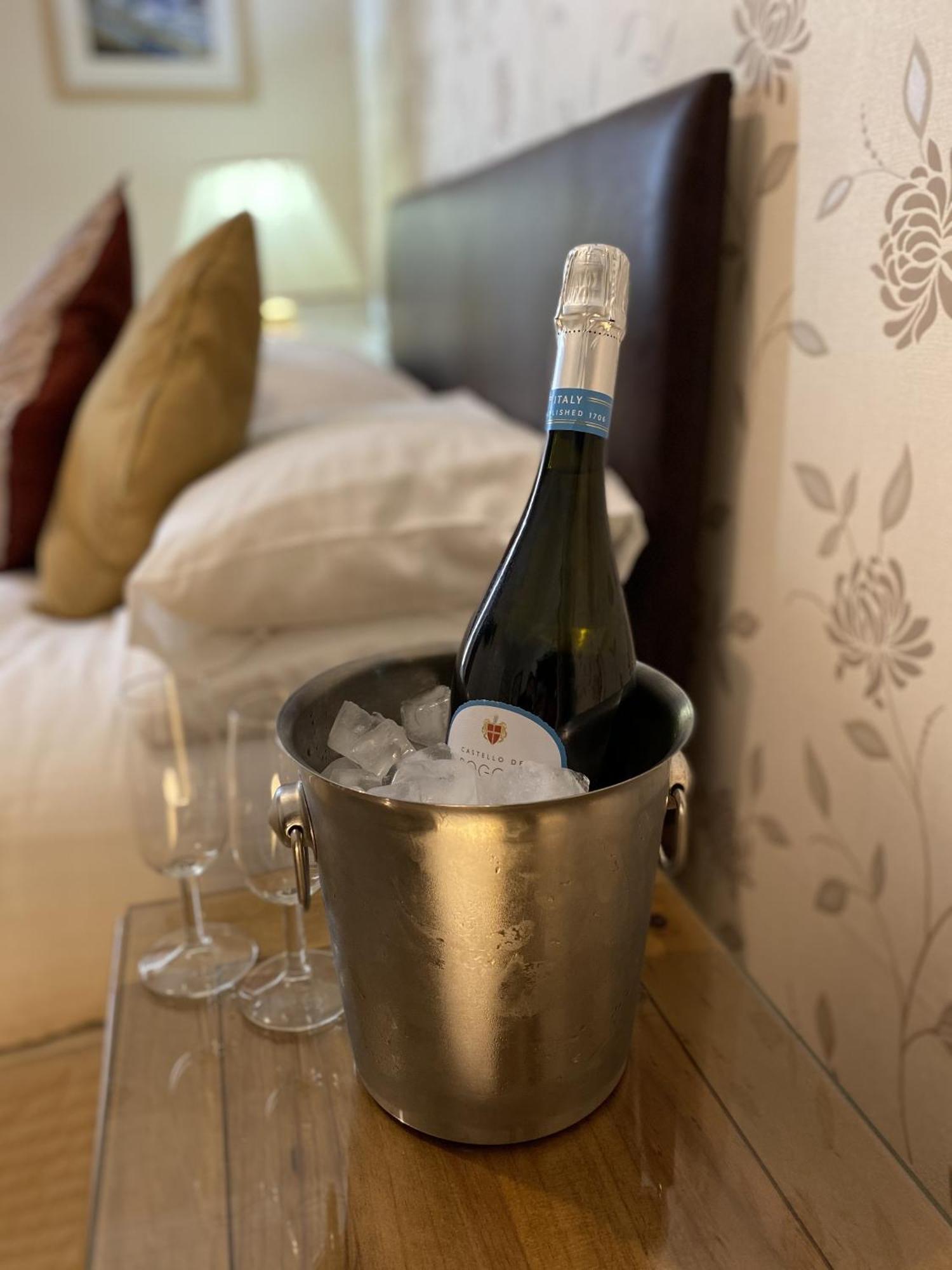Abingdon House Bed & Breakfast ทอร์คิ ภายนอก รูปภาพ